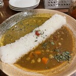 Azabu Juban Yakuzen Curry Shin Kai - スリランカ風スープカレー&豆カレー