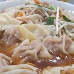 中華麺店 喜楽 - ワンタンいっぱい