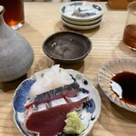 食堂 おがわ - “鰹と烏賊造り”、この烏賊、今まで食べた事ない味わい。食感、甘み、噛みごたえ、素晴らしいです。