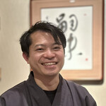 郷土料理 嗣味 - ご主人の井上さんは京都の『本家 たん熊本店』で修行し、その後兄の懐石料理店『味享』の立ち上げを手伝い、それからご自身の郷里である福岡でこちらの『嗣味』をオープン。