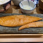 大起水産 海鮮丼と干物定食専門店 - 銀鮭ハラス