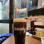 IRISH PUB CELTS - ギネス(1パイント)