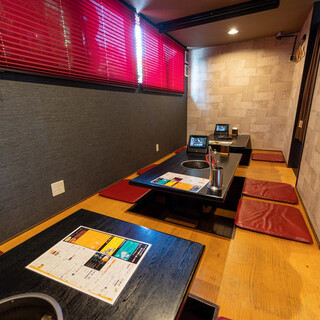 A space with a Japanese atmosphere ◆ Semi-private rooms, fully private rooms, and parking for about 20 cars.