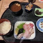 めで鯛食堂 - 地魚さしみ定食