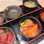 北海道港町食堂 - マグロ丼・サーモン丼・いくら丼のセット　3,000円