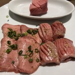 タンとタン焼肉いわしげ - 