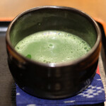 甘味おかめ - 抹茶・おはぎ(2ヶ付)セット 940円 の抹茶