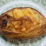 フォートナム・アンド・メイソン・コンセプトショップ - チーズのフランスパン