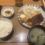 Yayoi Ken - ～名古屋の味～味噌かつとエビフライの定食