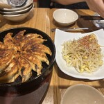 Gyouza Motsunabe Teppan Yakiniku Udon Hakata Dontaku - 