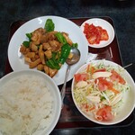三高飯店 - 料理写真:Ｂ定食とり肉とピーマン炒め