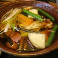 九つ井 本店 - 山菜そば￥１６００＠’１３．４．下旬