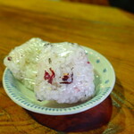 食事処 山小屋 - ゆかりおにぎり　サービス