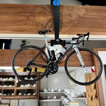 Cafe Morning Glory - ミニチュアのロードバイクが増えてる