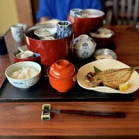 日本料理 初海 - 