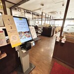 ココス - 朝食バイキングは前払い制。退店時は入店時に渡された伝票ボードを返却するだけ。