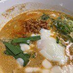 温や - 坦々クリームうどん¥880内　麻婆麺に比べたら優しいが十分辛い。胡麻の風味が良い。追い飯したいほどスープが美味く腹にもたまり満足感が大きい。