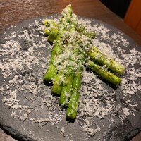 焼肉 じゅん - 前菜にも箸休めにもなるアスパラのマリネ
