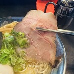 RAMEN HITONI YASASHIKU - 【あっさり＝チャーシュー】