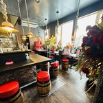 RAMEN HITONI YASASHIKU - 【店内】