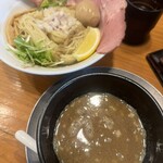 煮干し豚骨らーめん専門店 六郷 - 