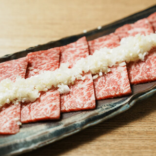 Cooks in 30 seconds on each side! "Japanese black beef green onion seshabu-yaki"