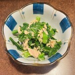 おかめ - 付きだしは菜の花のツナ和え