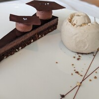Benoit Alain Ducasse - チョコケーキと蕎麦香るアイス Benoit Alain Ducasse - チョコケーキと蕎麦香るアイス