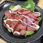 謙信亭 - 人気No.2 ローストビーフ丼1,600円