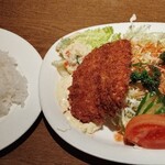 オリアン - サービスランチ。サービスって程安くない