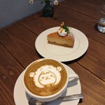 コーヒーとおやつの店 アンドモア - 