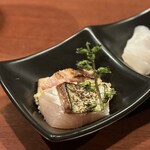 酒肴場 屯 - 炙りまぐろ、あわび、しまあじ