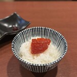 酒肴場 屯 - ご飯の上にはすじこ。これだけでごはん終わっちゃうw