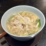 Chuugoku Meisai Ronfan - 地鶏もも肉と青野菜の薄塩そば