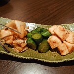 焼肉ホルモン はねいし - キムチ盛り合わせ