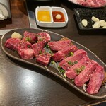 豚焼肉まがり屋 - 