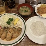 Katsuretsu Yotsuya Takeda - 牡蠣バター焼き定食（ライス少なめ）、トッピングでカキフライ