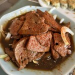 大昇楼 - 一味をたっぷりかけたレバー焼き