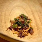 237441426 - ❹ホタルイカと糸島の菜の花パスタ
                        〜ホタルイカの濃厚な味噌と春らしい爽やかな菜の花が季節感があり、美味しいパスタに仕上がっている。