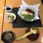 京豆冨不二乃 - 単品の湯とうふ　税込1,430円