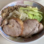 陸 - らーめん少なめ900円