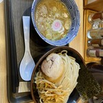 舎鈴 - つけ麺(並/300g) ¥890