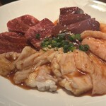 炭火ホルモン 吟 - 