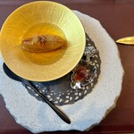 トゥ・ラ・ジョア イズム - 