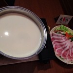 汐美荘 - 豆乳なべ