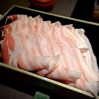京都つゆしゃぶCHIRIRI 京橋店 - 岩手のブランド豚、白金豚。