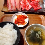 精肉店直営 焼肉定食 やまと - 牛カルビミックス(お肉１００ｇ/黒毛和牛カルビ・牛カルビ・薄切りカルビ)￥１１８０