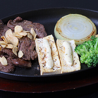 Dishes that go well with alcohol, such as grilled skirt steak and Seafood ◆We also have dishes that are rare elsewhere.