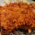 とんかつ 太志 - 大胆なカット