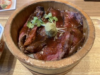 Aburigyuutamman - 牛炙りステーキおひつめしセット！